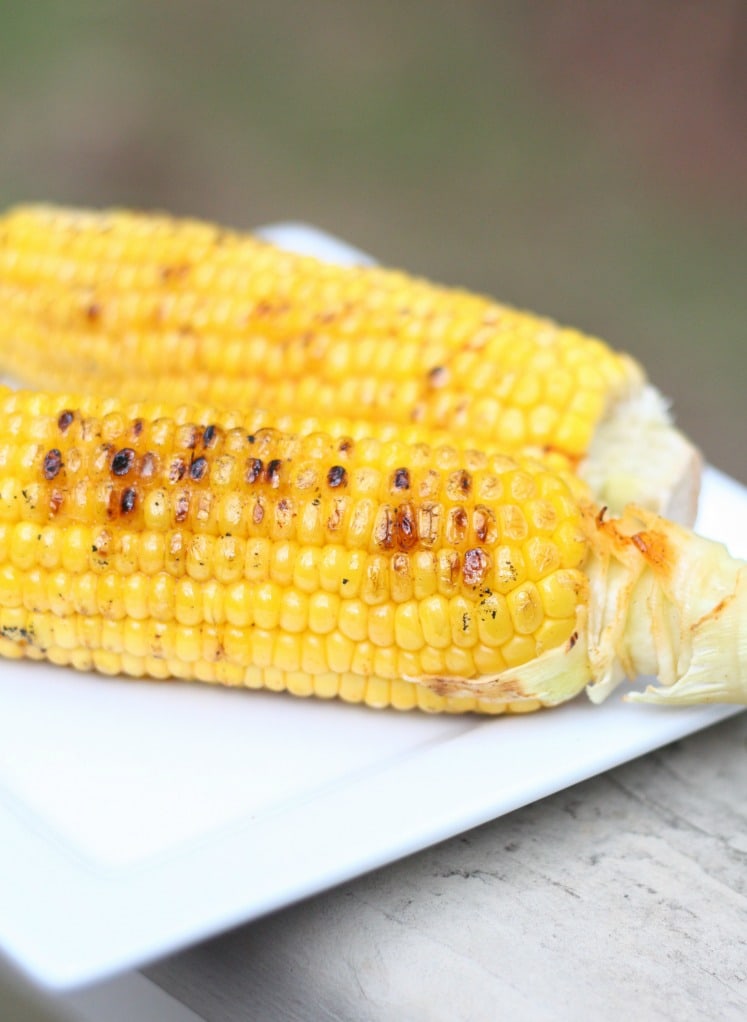 This grilled corn recipe is packed with flavor! This is the perfect side dish for those summer bbq parties. Make sure to give this grilled corn recipe a try!