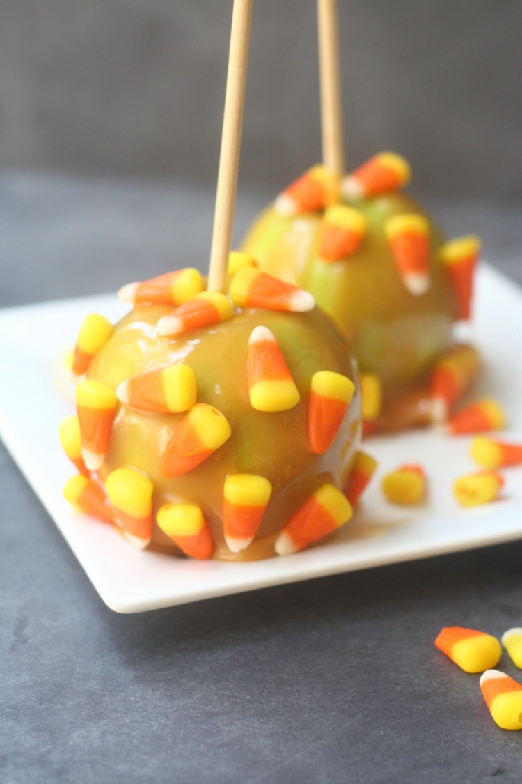 Halloween recipes are so fun! You can really get creative and come up with easy desserts. This candy corn caramel recipe is no different. It's an easy dessert recipe or fall recipe. 