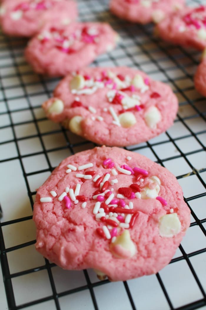 Looking for a new strawberry recipe? These Strawberry White Chocolate Cookies are the perfect easy dessert. These cookies are also the perfect Valentine's Day dessert.