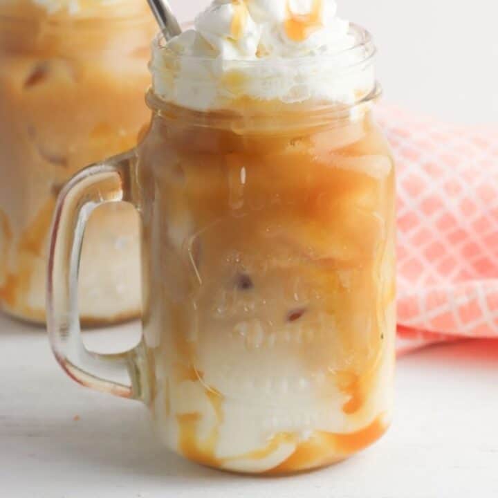 Iced Caramel Macchiato (Starbucks) - Valentina's Corner