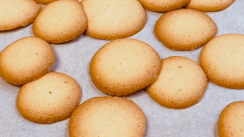 Crisp vanilla wafers